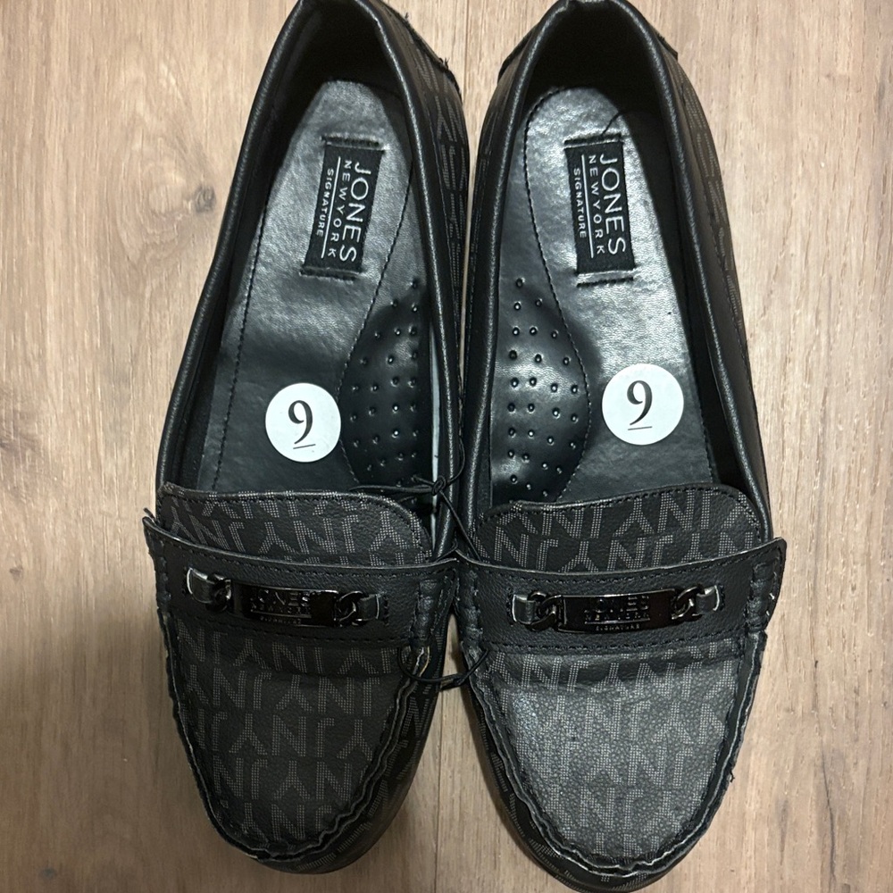 Jones New York Black Loafers Sz 9
